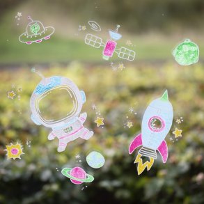 Pynt vinduerne med rum-motiver