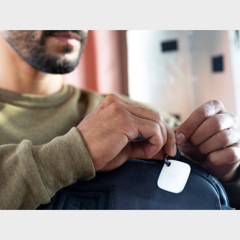 Tile Mate 2022 Bluetooth tracker