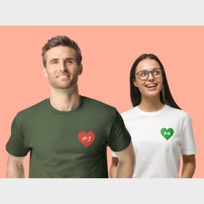 Personlig T-shirt med Hjerte & Bogstaver