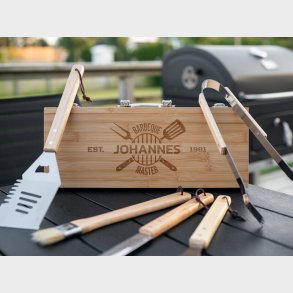 Grillvrktj i Trkasse med Gravering - 5 Dele