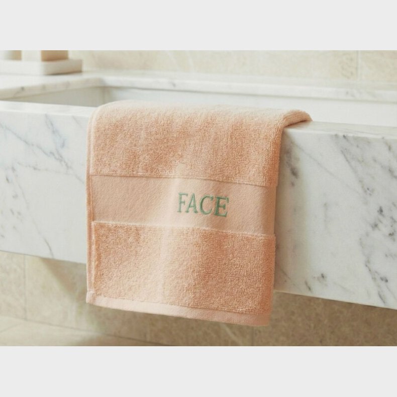 H�ndkl�de med Broderi - Egen Tekst (60x40 cm)