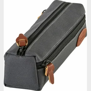 Penalhus Real Republic mrk gr