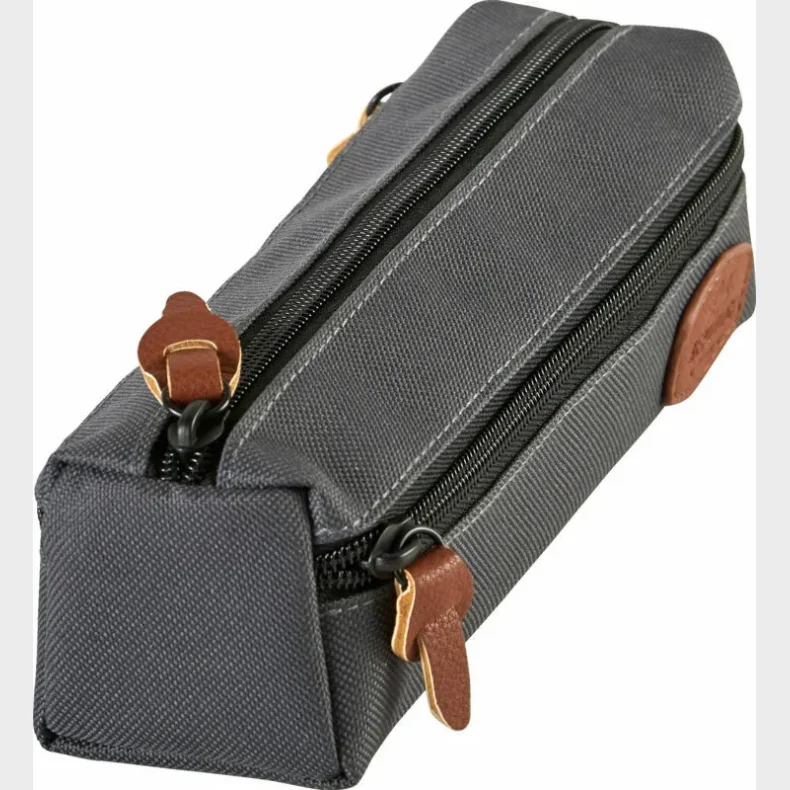 Penalhus Real Republic mrk gr