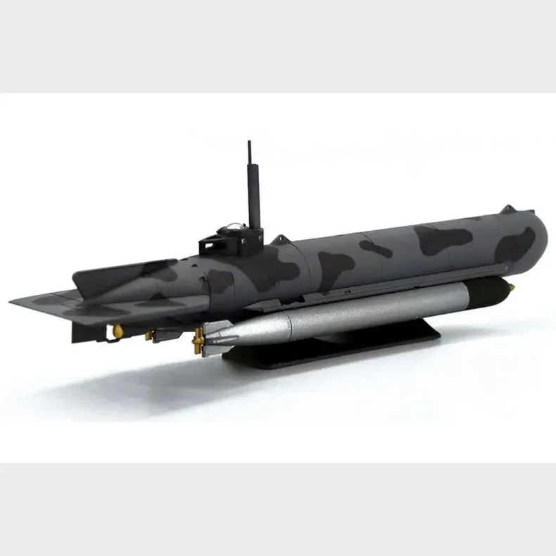 German Midget Submarine Type Molch 1:72