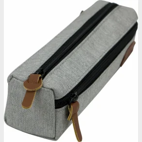 Penalhus Real Republic grmeleret