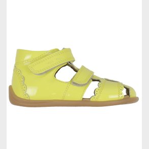 Pom Pom Sandaler - Two Velcro Scalloped - Yellow Patent