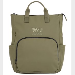 Calvin Klein Pusletaske - Rubber Diaper BP - Dusty Olive