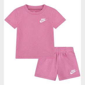Nike Shortsst - T-shirt/Shorts - Magic Flamingo