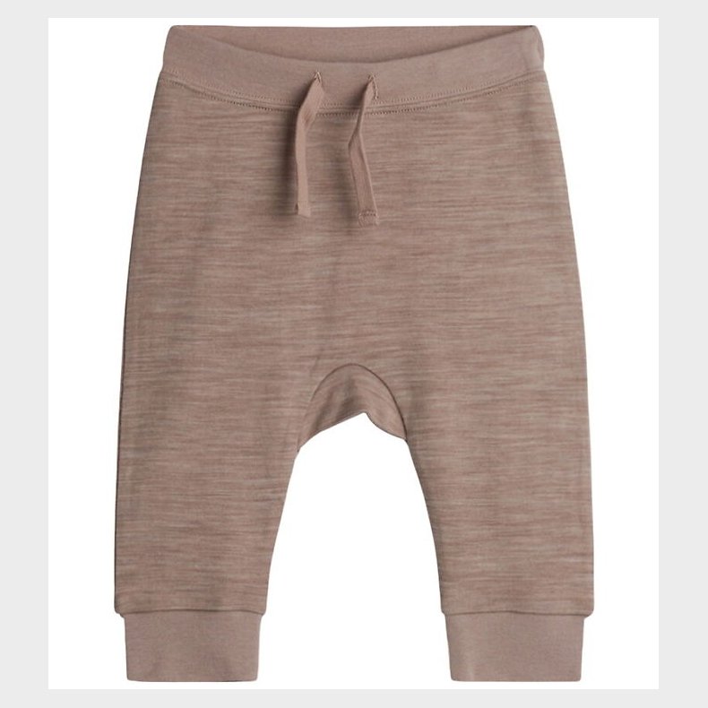 Hust and Claire Bukser - Gaby - Biscuit