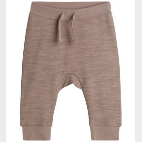 Hust and Claire Bukser - Gaby - Biscuit