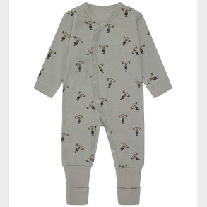 Hust and Claire Natdragt - Manu - Strong Man - Forest Fog