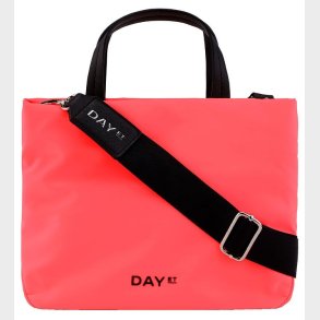 DAY ET Skuldertaske - Buffer Bag - Diva Pink