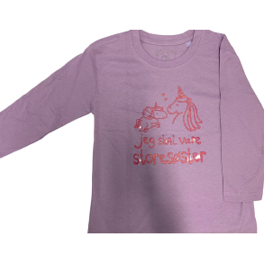 Jeg Skal V�re Stores�ster T-Shirt L/S, Lavender Med Pink Krystalina Tryk - Jeg skal v�re stores�ster T-Shirt - Legekammeraten.dk