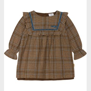 Hust and Claire Kjole - Kiana - Dark Earth