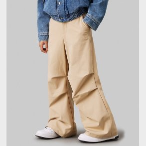 Calvin Klein Bukser - Parachute - Pale Khaki