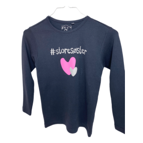 #Storesster T-Shirt L/S, Dark Navy - Jeg skal vre storesster T-Shirt - Legekammeraten.dk