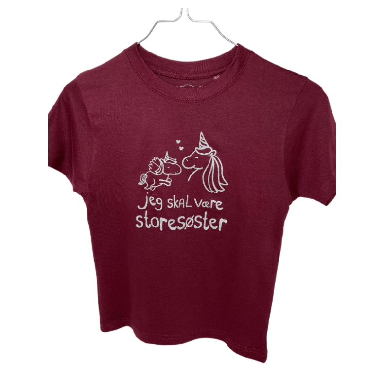 Jeg Skal V�re Stores�ster T-shirt S/S Enhj�rning Burgundy - Jeg skal v�re stores�ster T-Shirt - Legekammeraten.dk