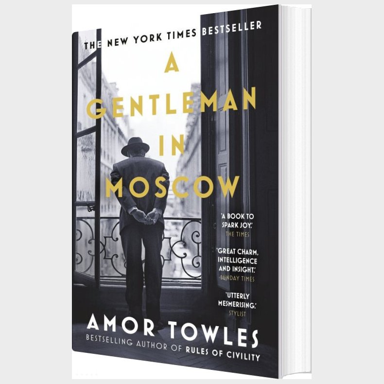 A Gentleman In Moscow - Amor Towles - English Book