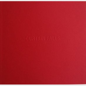 Curtain Falls - Carina Zunino - English Book