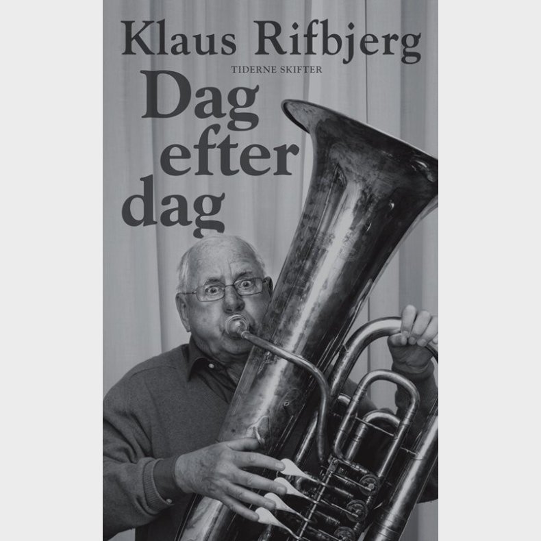 Dag Efter Dag - Klaus Rifbjerg - Bog