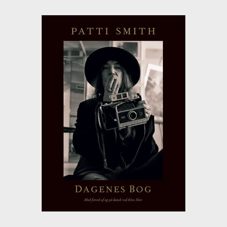 Dagenes Bog - Patti Smith - Bog