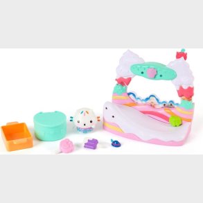 Gabby's Movie Balcony - Furrosted Fun