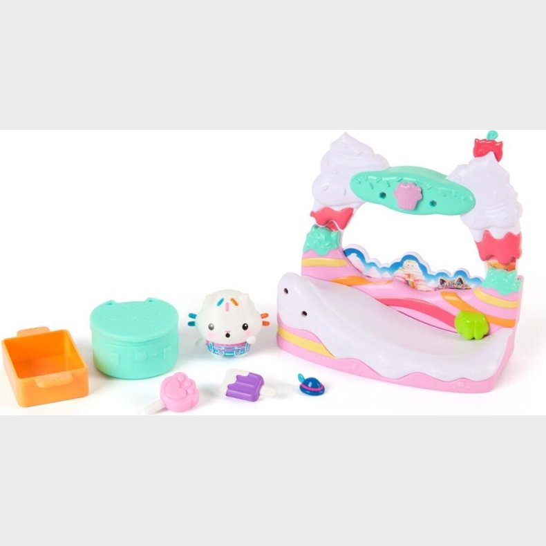 Gabby's Movie Balcony - Furrosted Fun