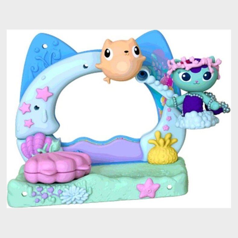 Gabby's Movie Balcony - Swing & Swim (6074163)