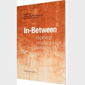 In-between - Karen Ida Dannesboe - Bog