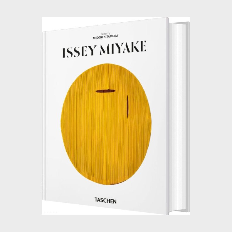Issey Miyake. 45th Ed - English book