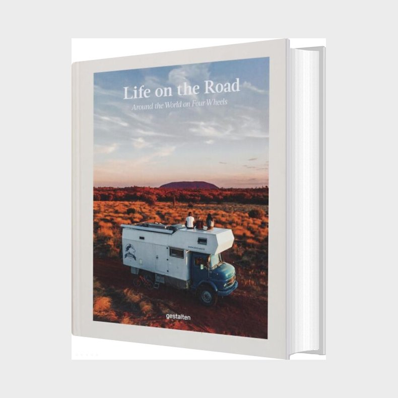 Life On The Road: Around The World On Four Wheels - Maria Zehentner Leander Nardin - English Book