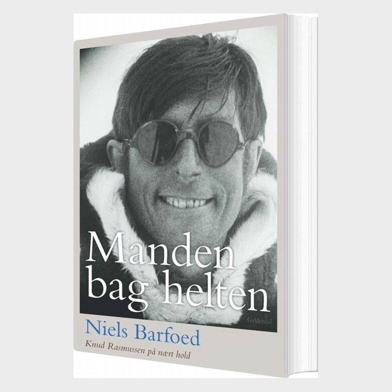 Manden Bag Helten - Niels Barfoed - Bog