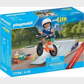 Playmobil - My Life: Skateboarder With Ramp (71798)