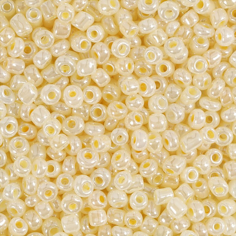 Rocaiperler - Glasperler -  3 Mm Hul 0,6-1,0 Mm - Elfenben - 25 G
