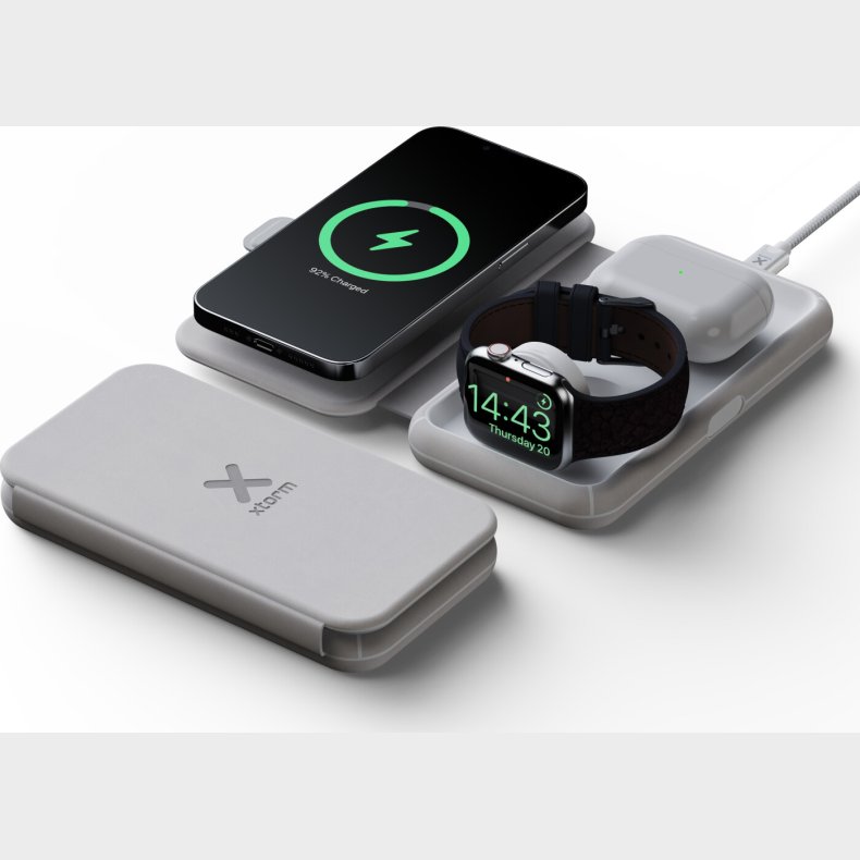 Xtorm - Foldable Wireless Travel Charger 3in1 - 15w