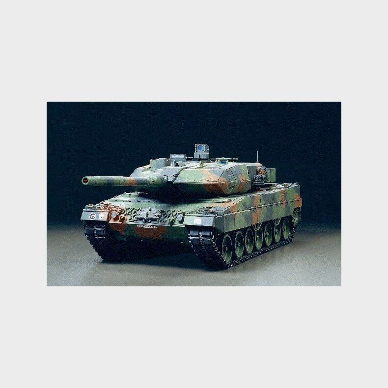 Tamiya - Rc Leopard 2a6 Tank Med Option Kit - 1/16 - 56020