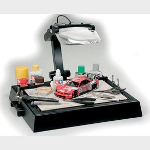 Tamiya - Work Stand - Stand Med Lys Og Forstrrelsesglas - 74064