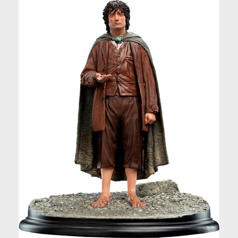 The Lord Of The Rings Trilogy - Frodo Baggins, Ringbearer Classic Series Statue 1:6 Scale