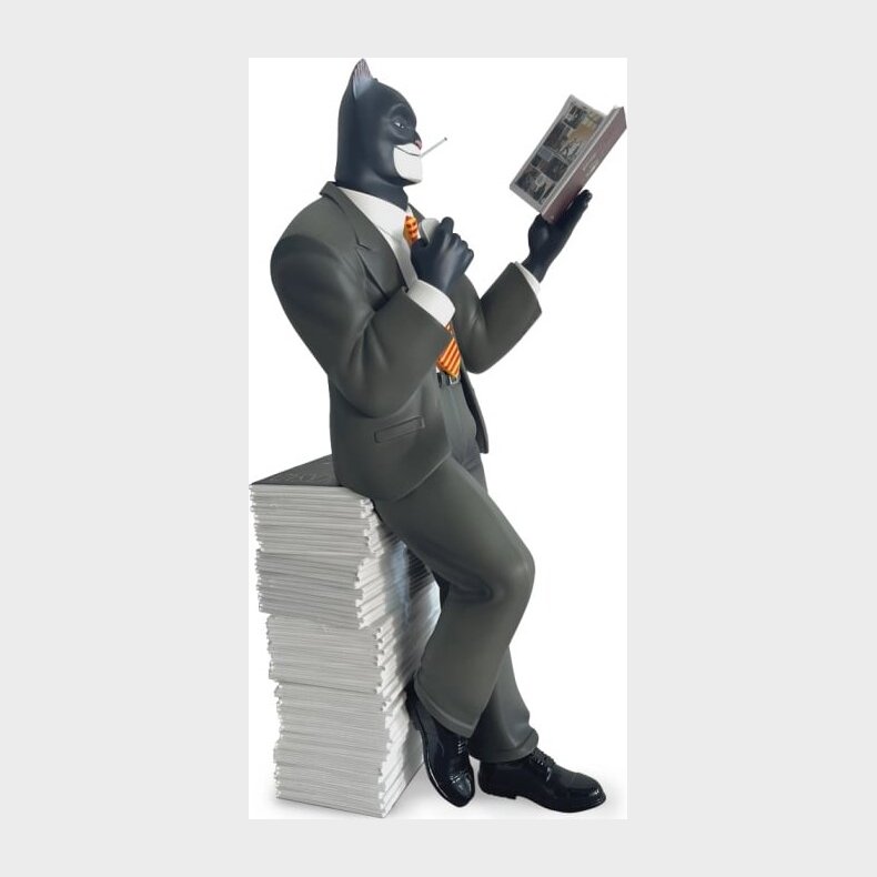 Blacksad Pile Of Comics Collectible Figurine