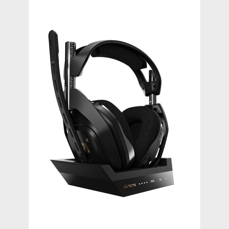 Astro A50 Wireless Gaming Headset + Base Station 4th gen XBOX One/X &amp; PC edition