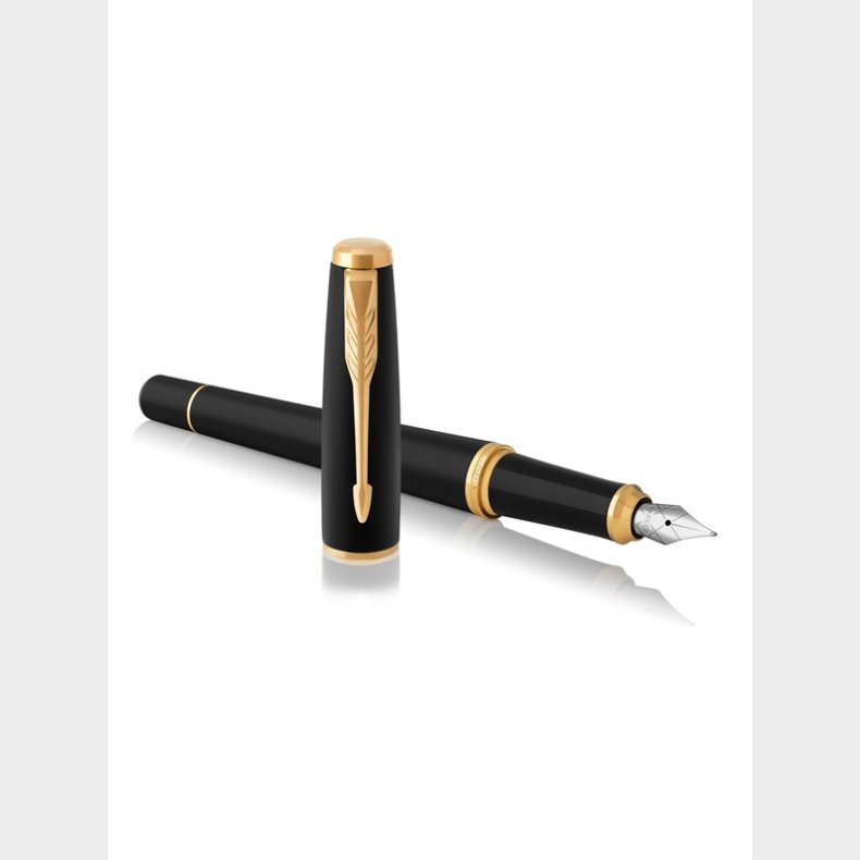 Parker Urban-fyldepen | dmpet sort med detaljer i guld | fin spids med bl blk | gaveske