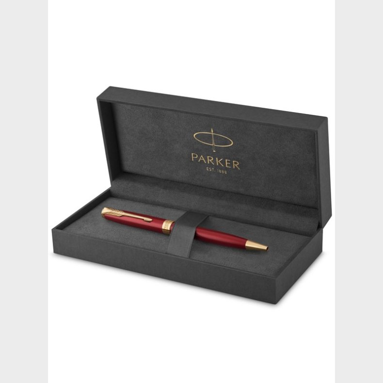 Parker Sonnet-kuglepen | rd lak med detaljer i guld | medium spids sort blk | gaveske