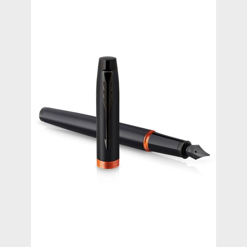 Parker IM Levende Ringe Fyldepen | Satin sort lak med flammeorange accenter | Fin spids med bl blkpfyldning | Gaveske